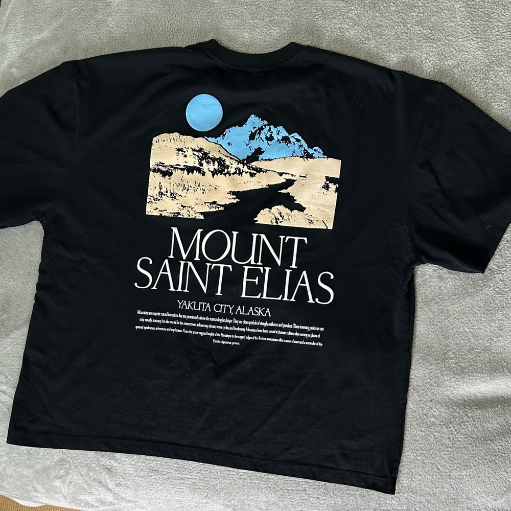 Black Mount Saint Elias Casual Graphic Tee Shirt